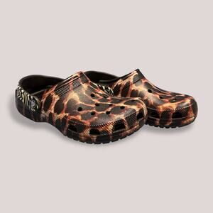 Crocs Classic Animal Print Clog – Women’s Size 6 / Men’s Size 4